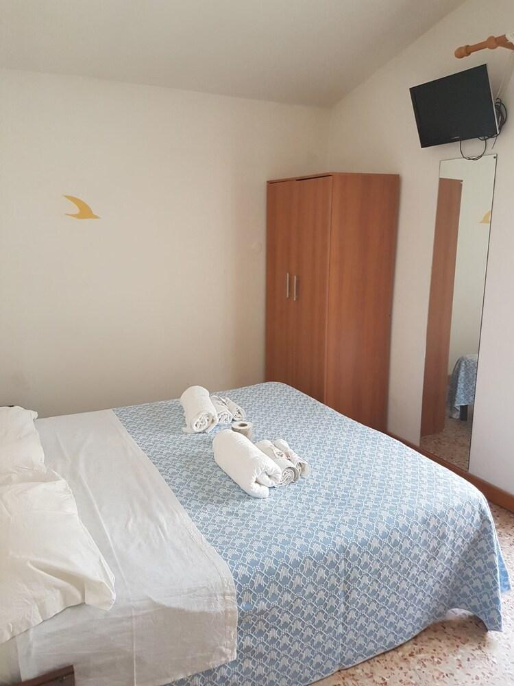 Hotel Criss Ріміні Екстер'єр фото