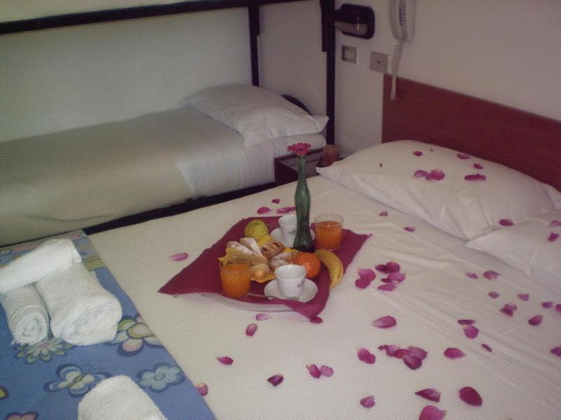 Hotel Criss Ріміні Номер фото